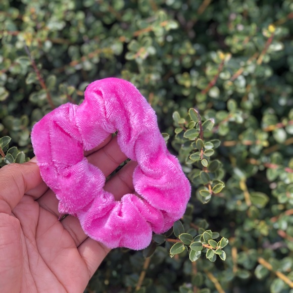 Scrunchies - Picture 4 of 8